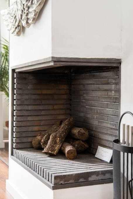 Lujoso Apartamento Con Patio En Triana Sevilla Zewnętrze zdjęcie