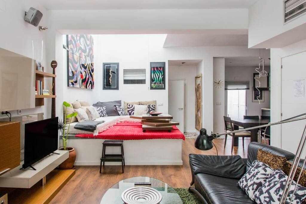 Lujoso Apartamento Con Patio En Triana Sevilla Zewnętrze zdjęcie