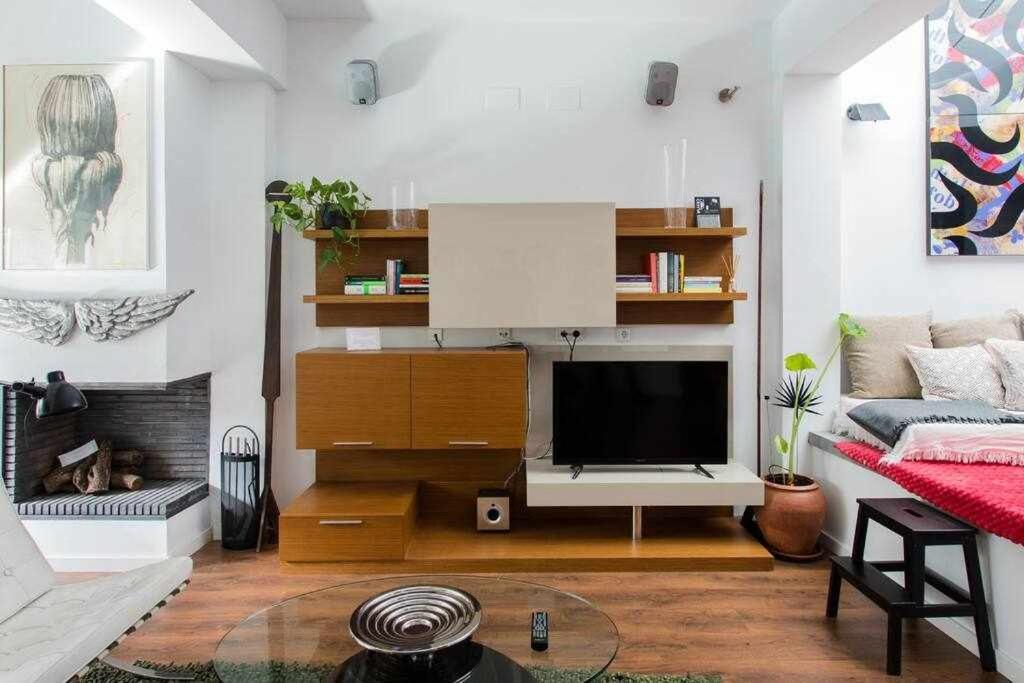 Lujoso Apartamento Con Patio En Triana Sevilla Zewnętrze zdjęcie